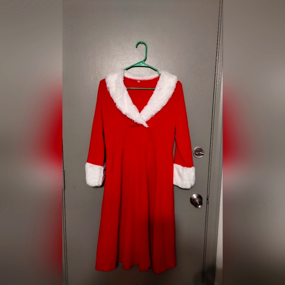 New Women's Red dress with white faux fur